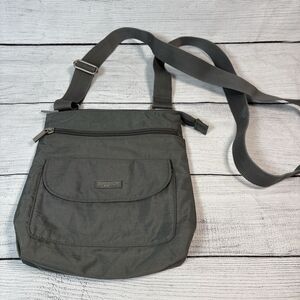 Baggallini Gray Crossbody Shoulder Bag Purse 8.5"x9" Pockets Card Slots Travel